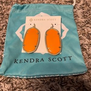 New with tags. large Danielle earrings